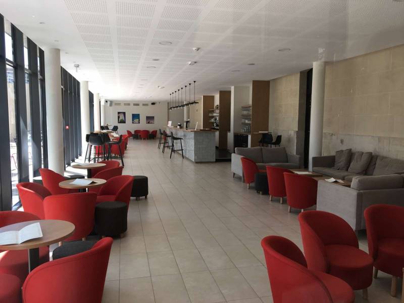 Pilotage des travaux de réhabilitation d'une maternité en village de vacances à Marseille